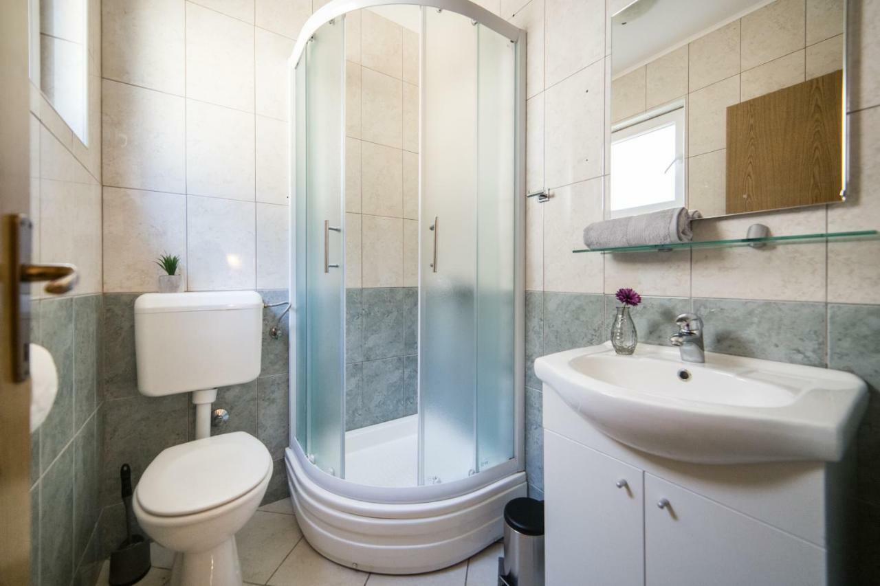 Apartments Barbir Плоче Екстериор снимка